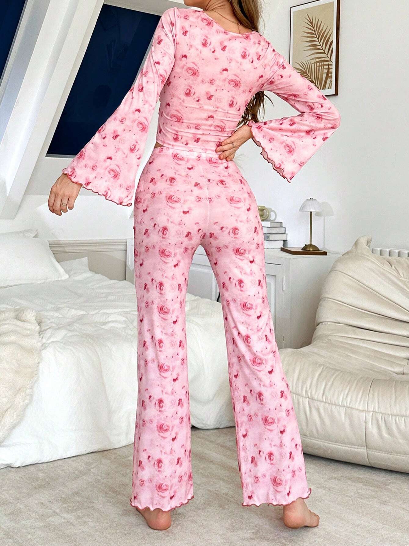 Floral Print Ruched Flare Cuff Sleeve Sleepwear Set