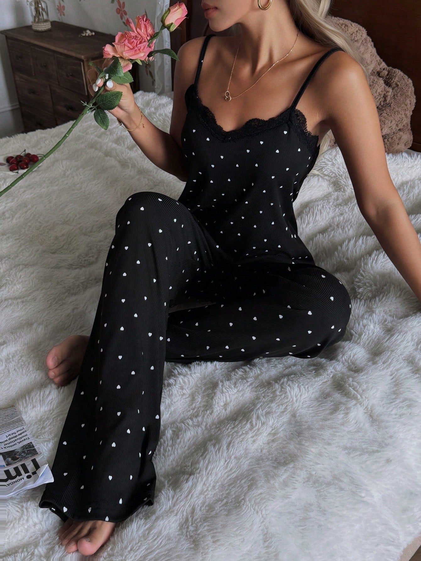 Women's Knitted Heart Print Camisole And Shorts Pajama Set