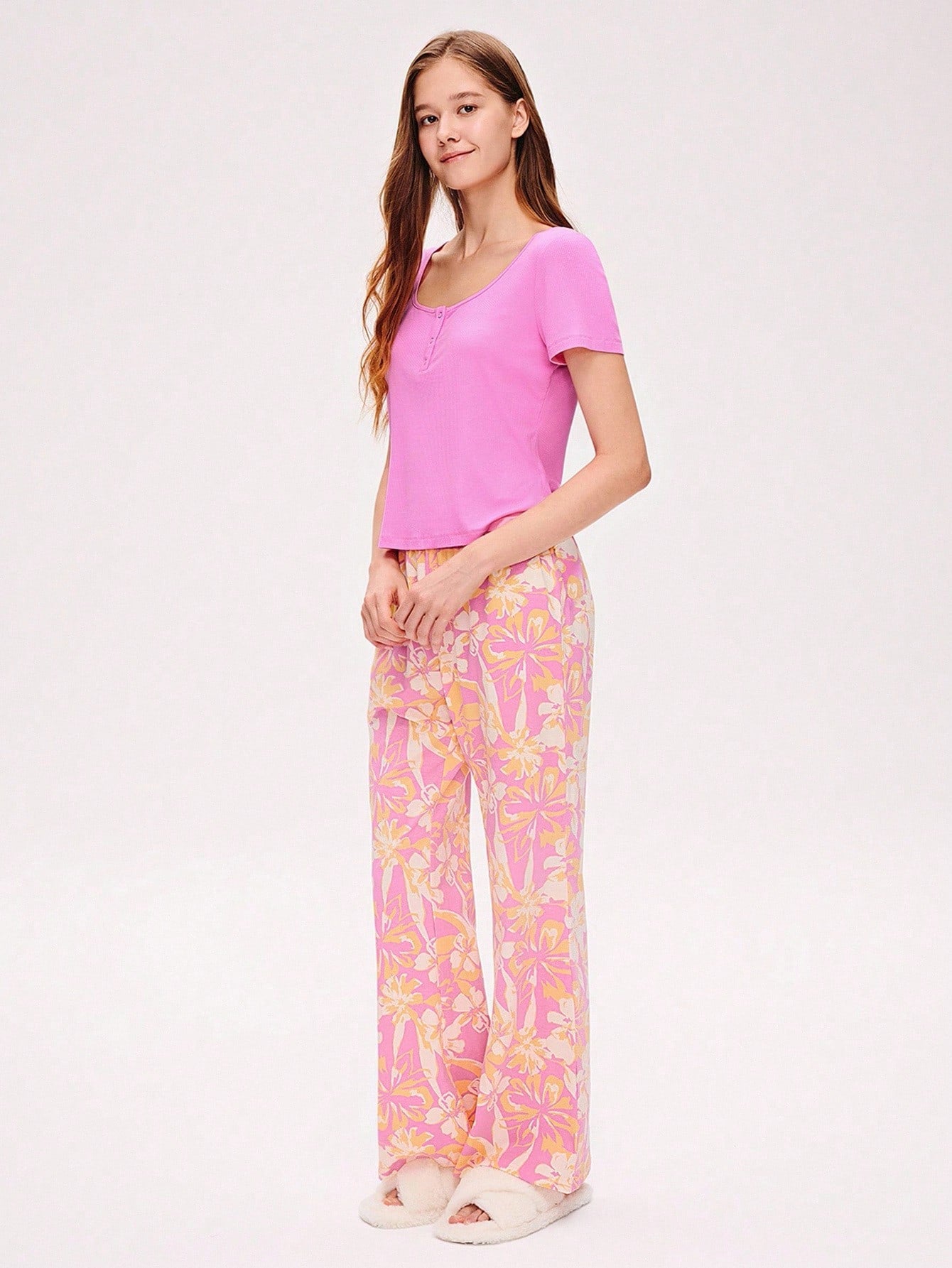 Basic Henley T-Shirt & Patterned Pants