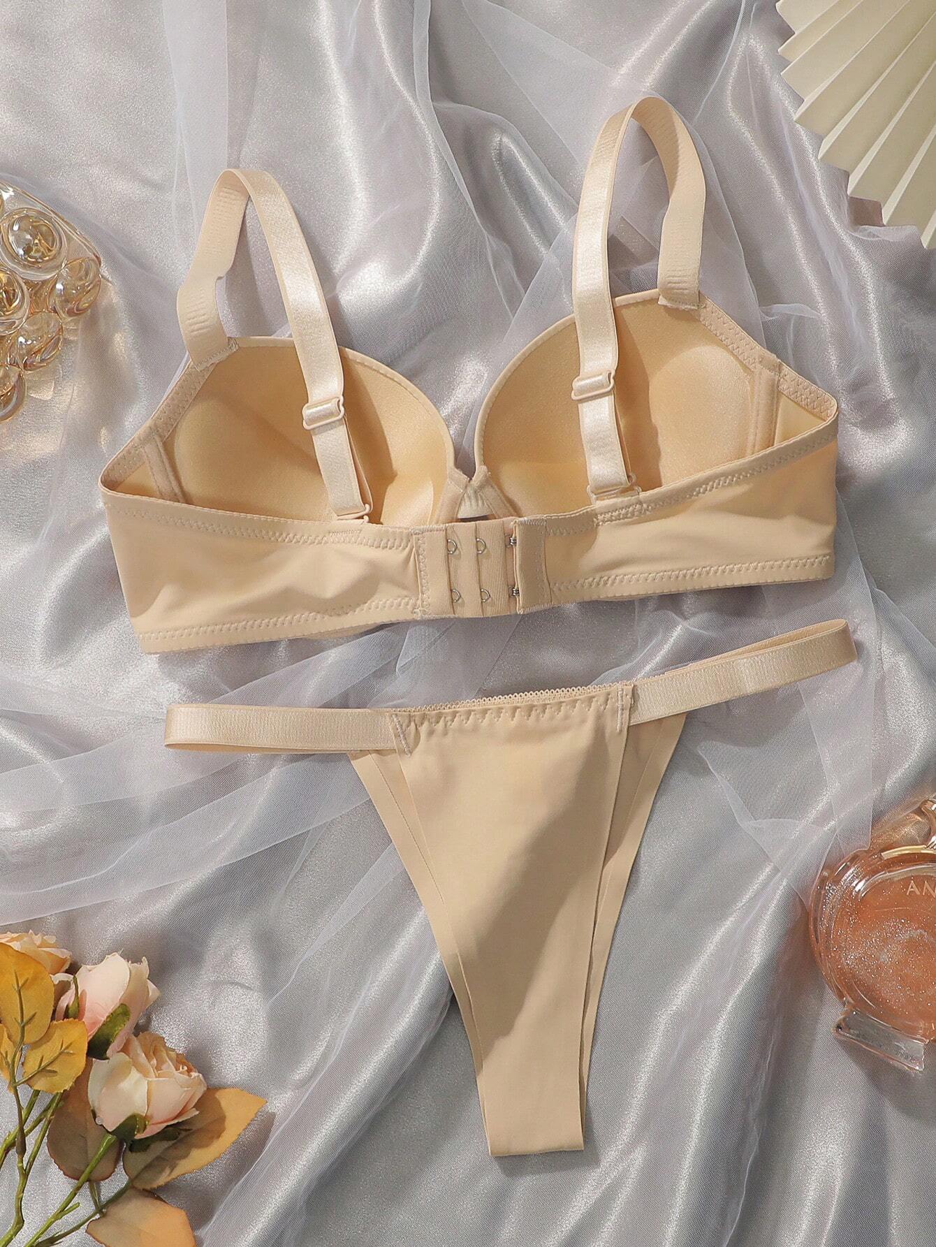 Simple Letter Pattern Underwire Bra And G-String Set