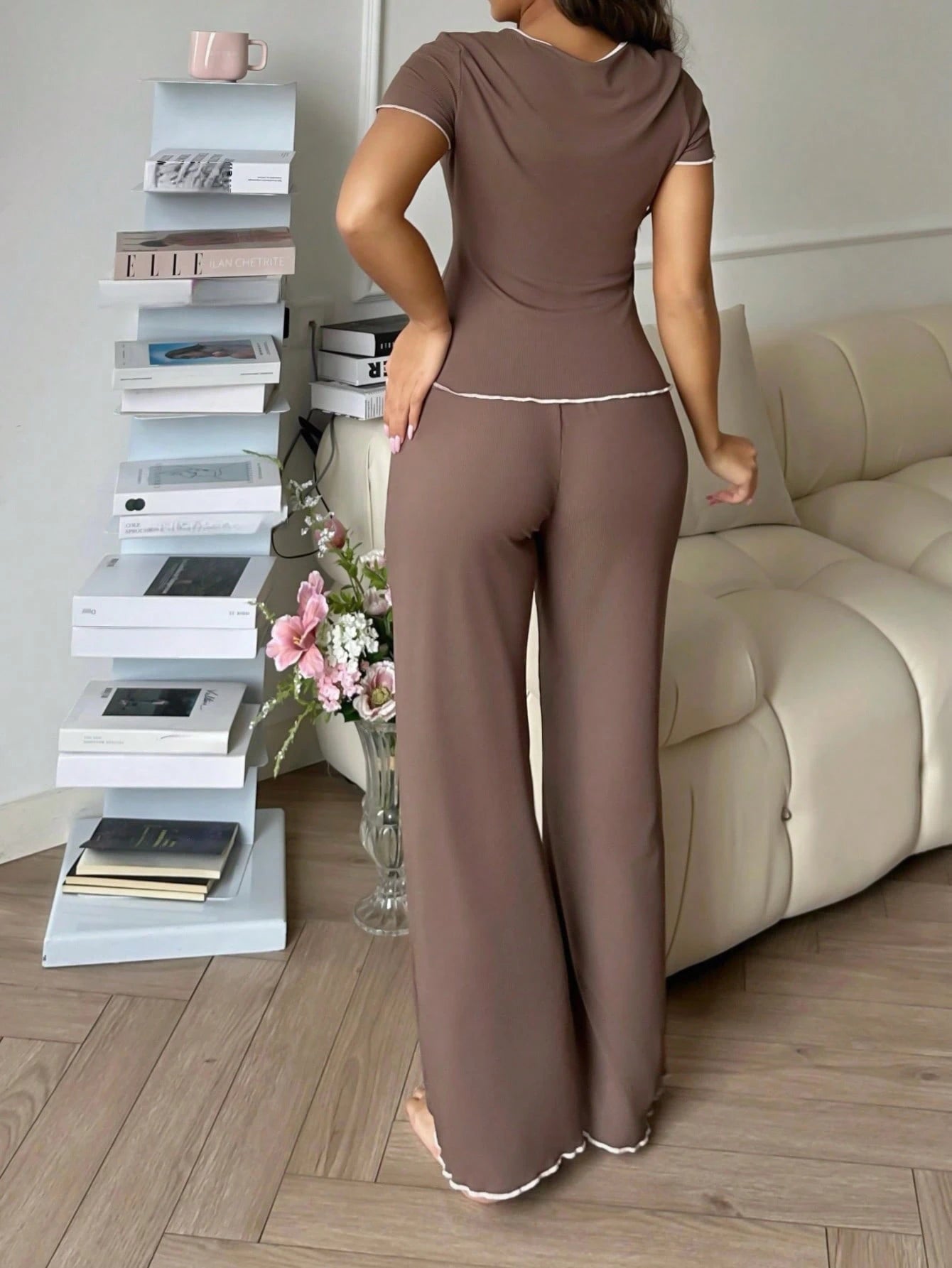 Casual Contrast Color Short Sleeve Top & Pants