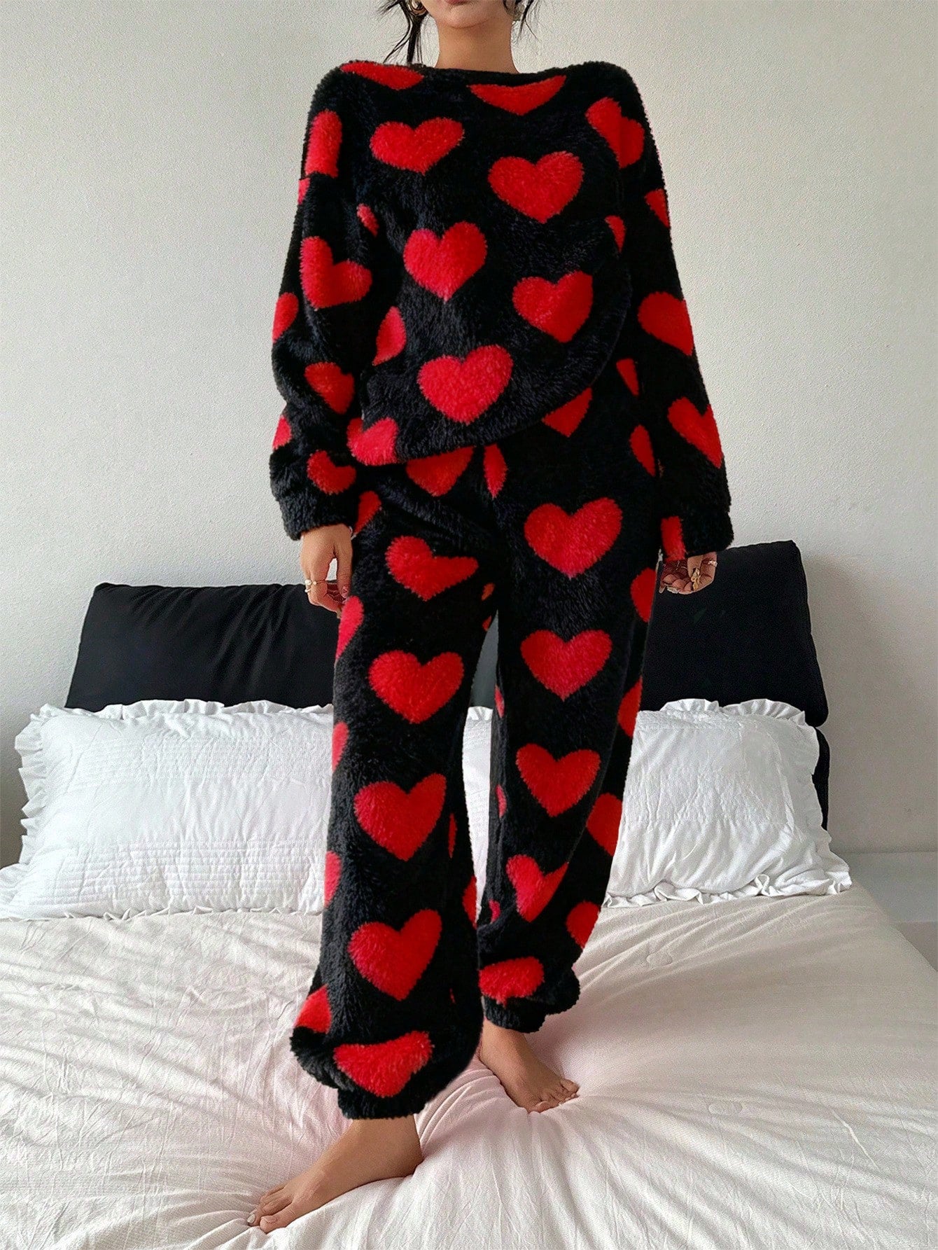 Cute Heart Pattern Thickened Fleece Pajama Set With Long Sleeve