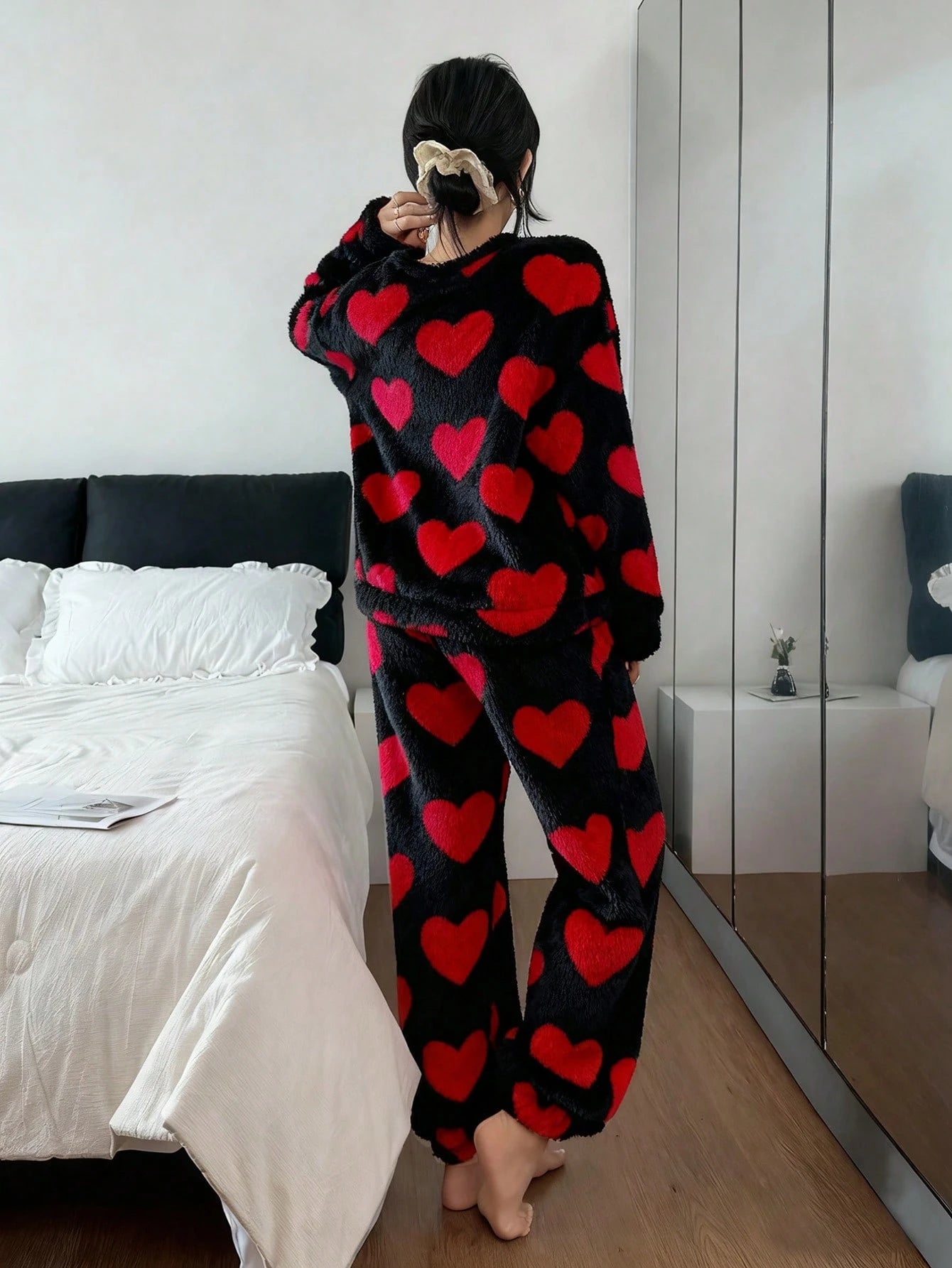 Cute Heart Pattern Thickened Fleece Pajama Set With Long Sleeve