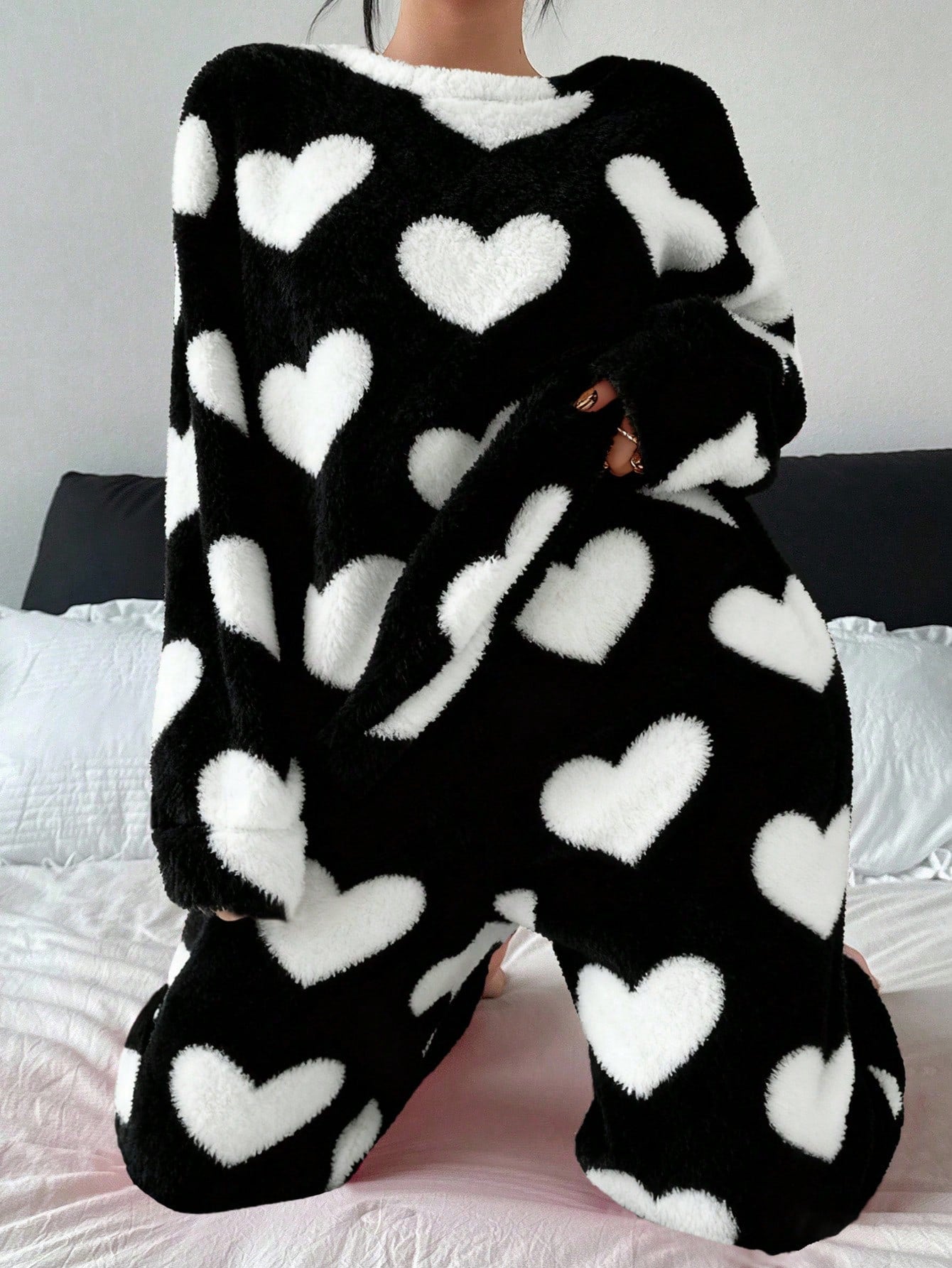 Cute Heart Pattern Thickened Fleece Pajama Set With Long Sleeve