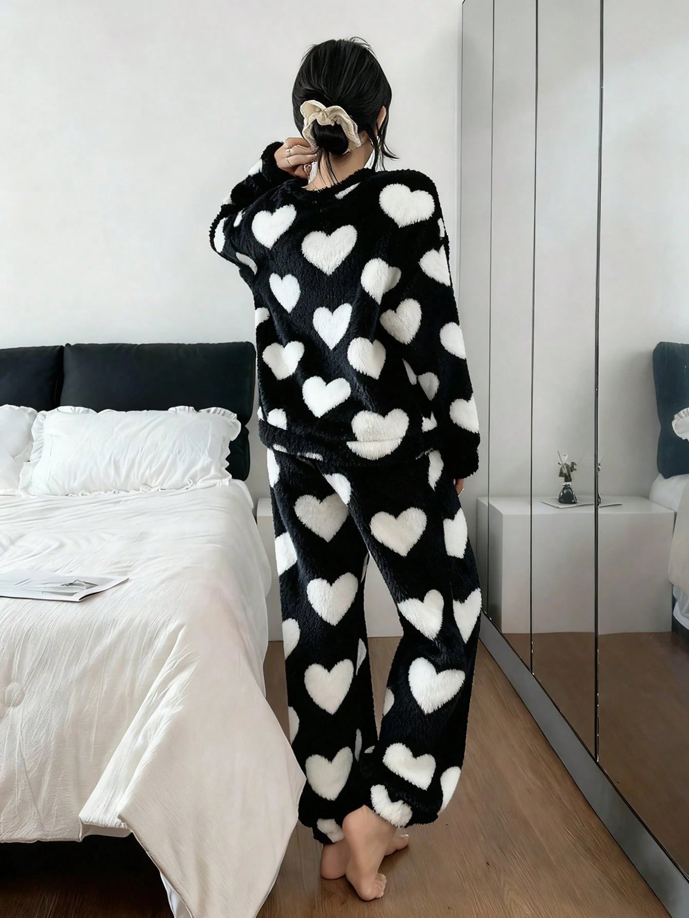 Cute Heart Pattern Thickened Fleece Pajama Set With Long Sleeve