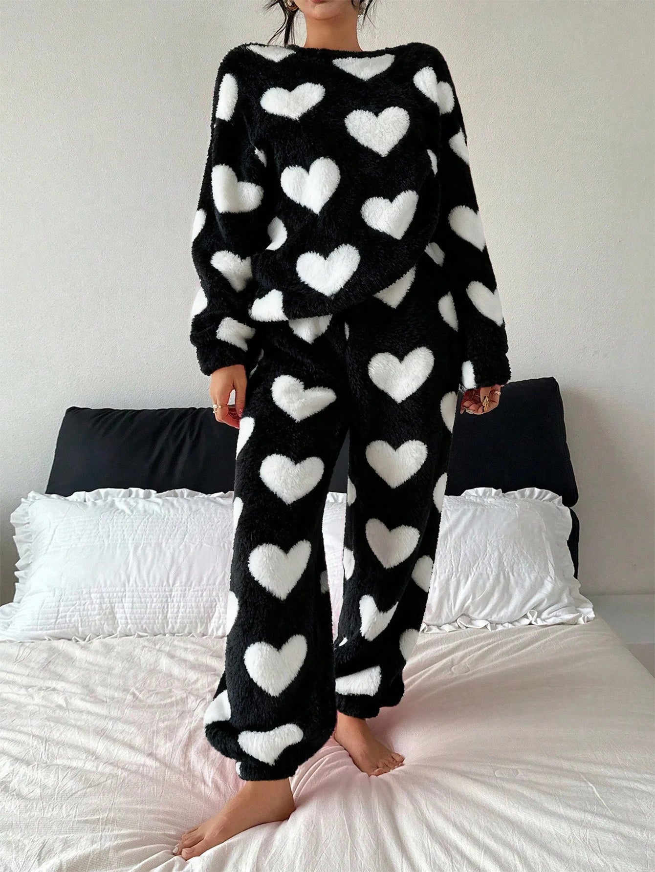Cute Heart Pattern Thickened Fleece Pajama Set With Long Sleeve