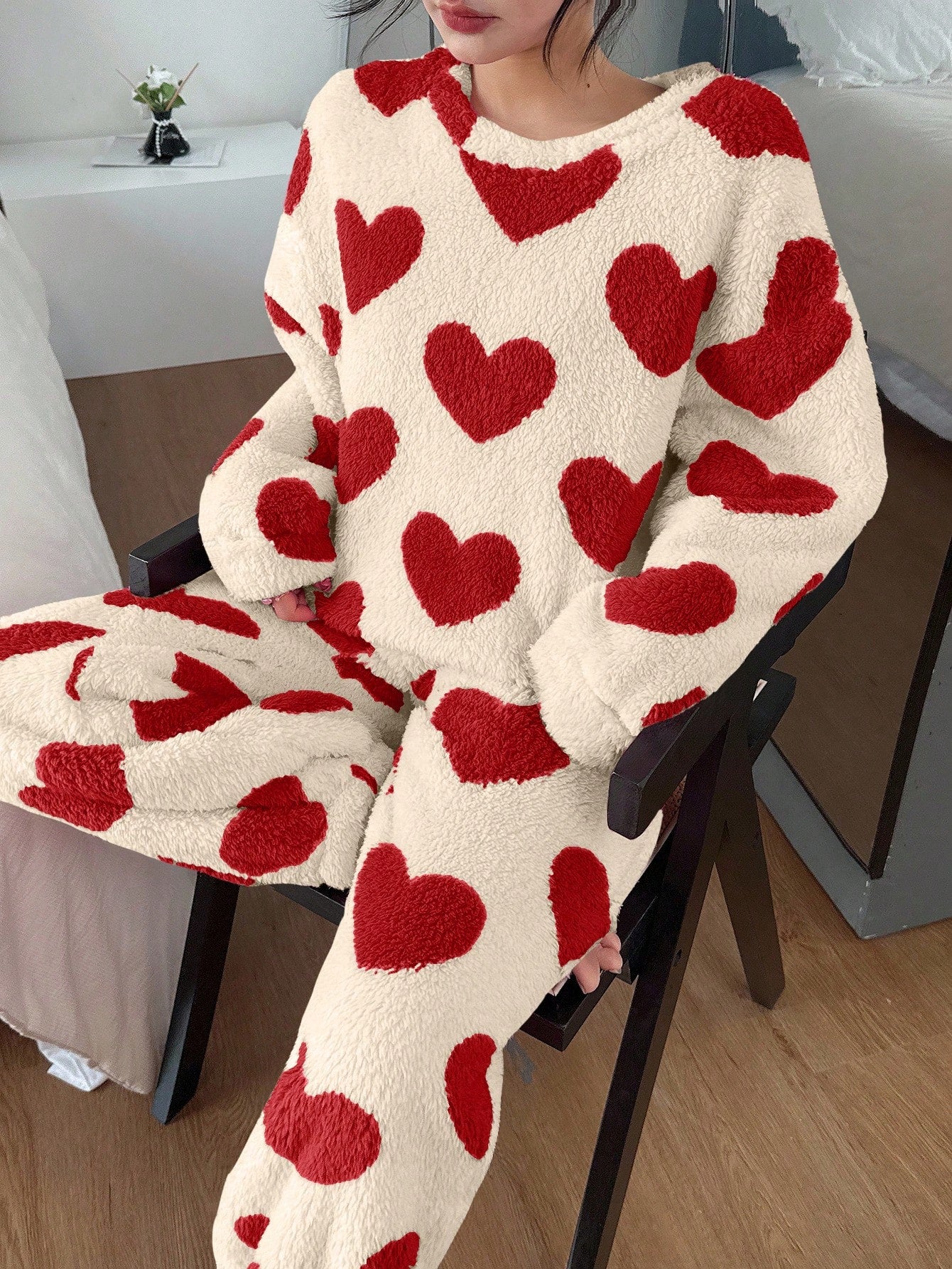 Cute Heart Pattern Thickened Fleece Pajama Set With Long Sleeve
