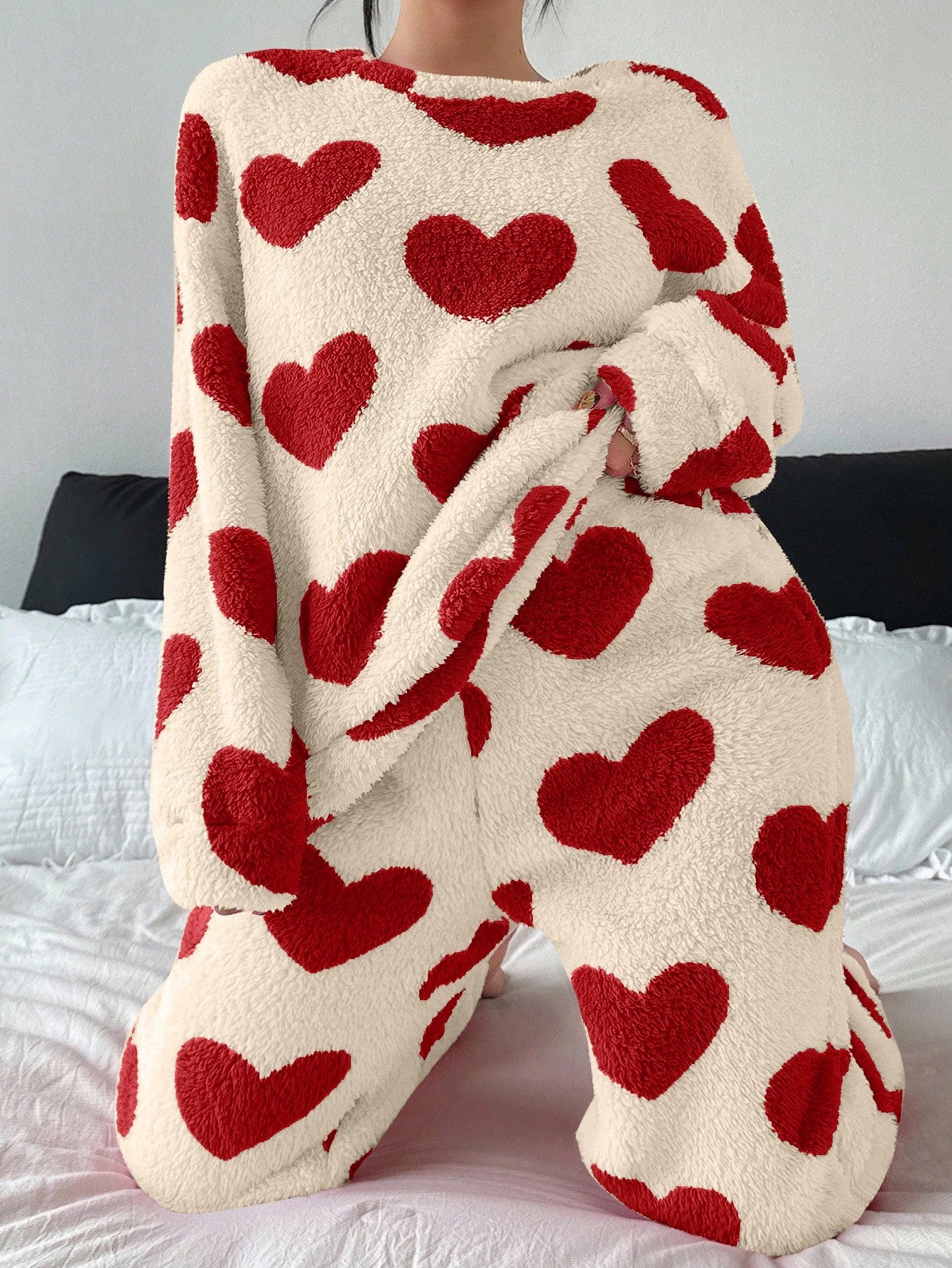 Cute Heart Pattern Thickened Fleece Pajama Set With Long Sleeve
