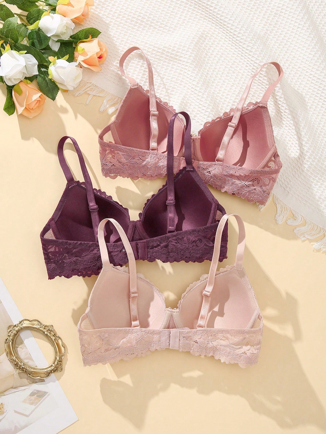 3pcs/Set Ladies' Lace Patchwork Bra With Underwire Lingerie