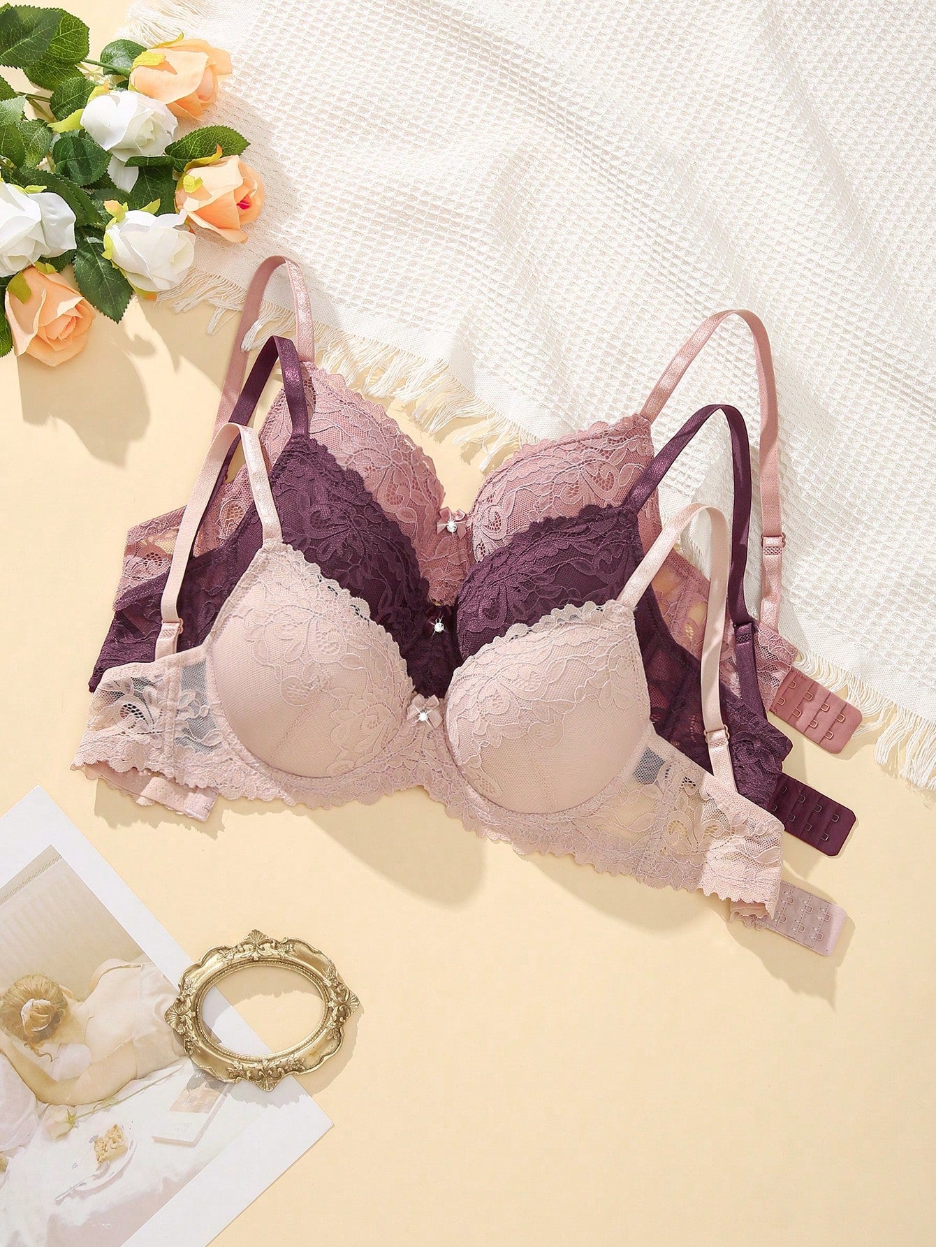 3pcs/Set Ladies' Lace Patchwork Bra With Underwire Lingerie