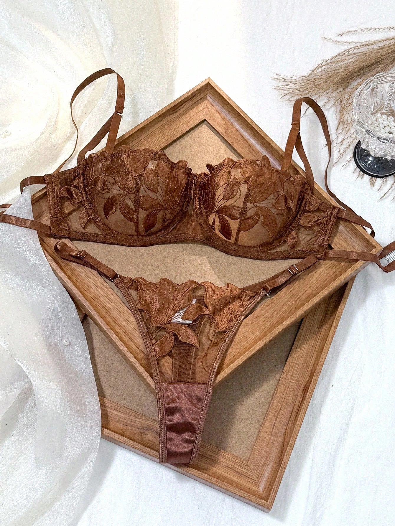 Women's Leaf Embroidery Mesh Sheer Bra And G-String Set