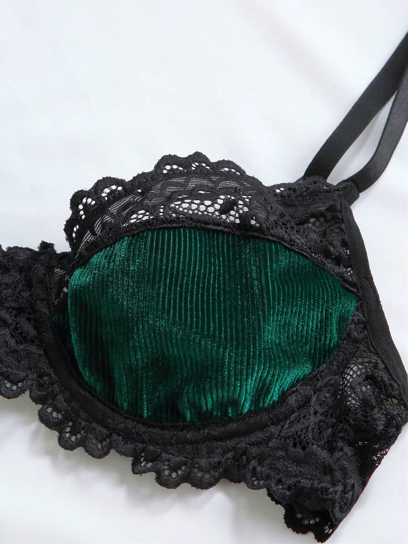 Colorblock Contrast Lace Underwire Lingerie Set