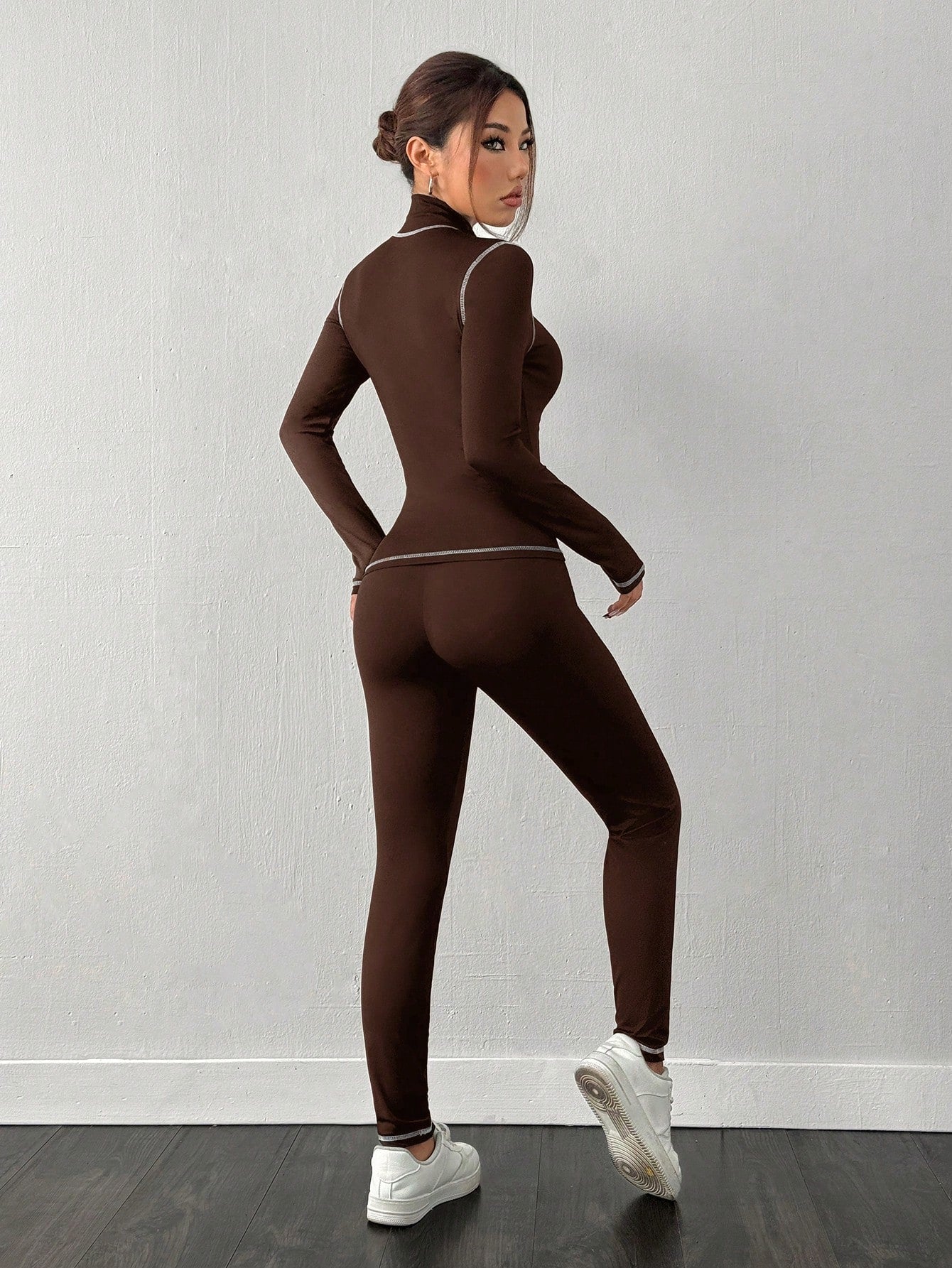 Women's Yoga Sports Contrast Stitch Stand Collar Slim Fit Jacket And Leggings