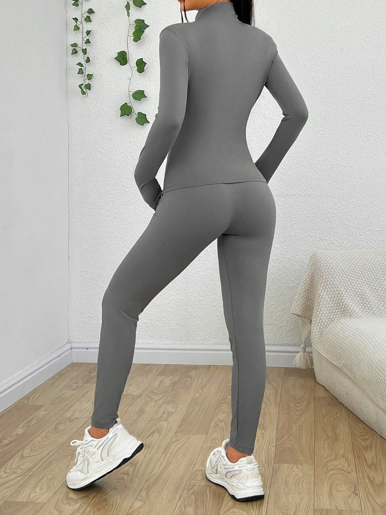 EZwear Black Two Piece Set Sportswear Zip Up Jacket &amp; Leggings