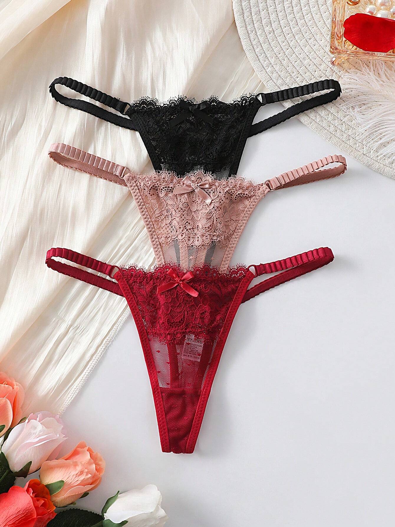 Women's Contrast Lace Bow Decor Sexy Thong Panties Multicolor