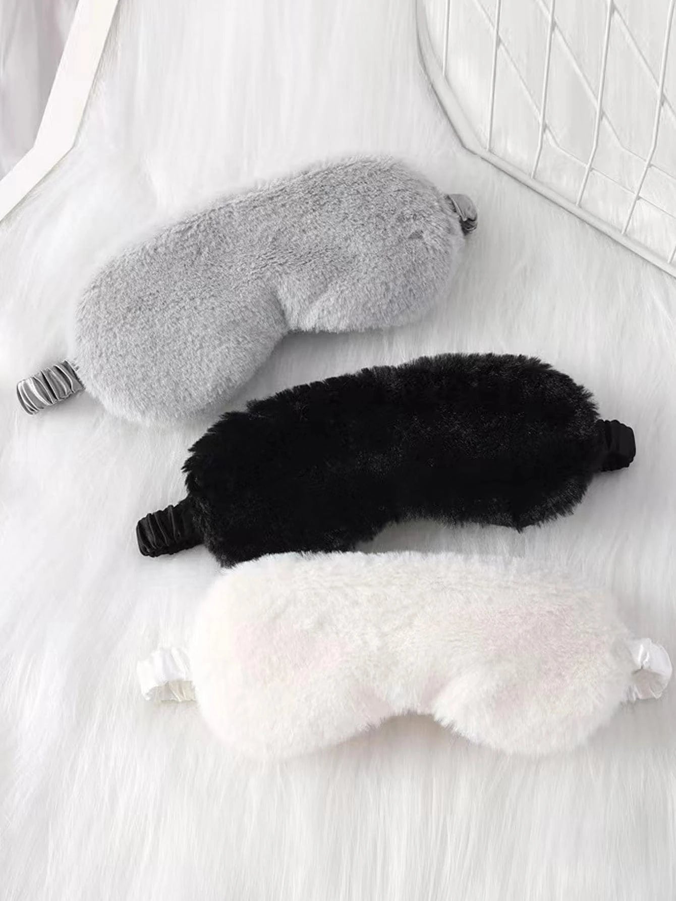 1pc Simple Black Fluffy Soft Eyecover