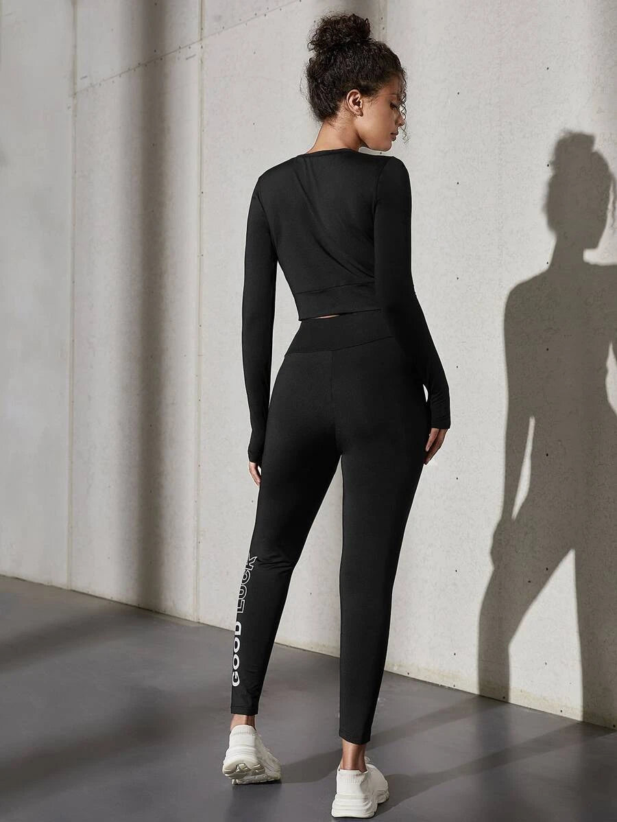 Thumb Holes Crop Tee &amp; Letter Graphic Leggings Sports Set