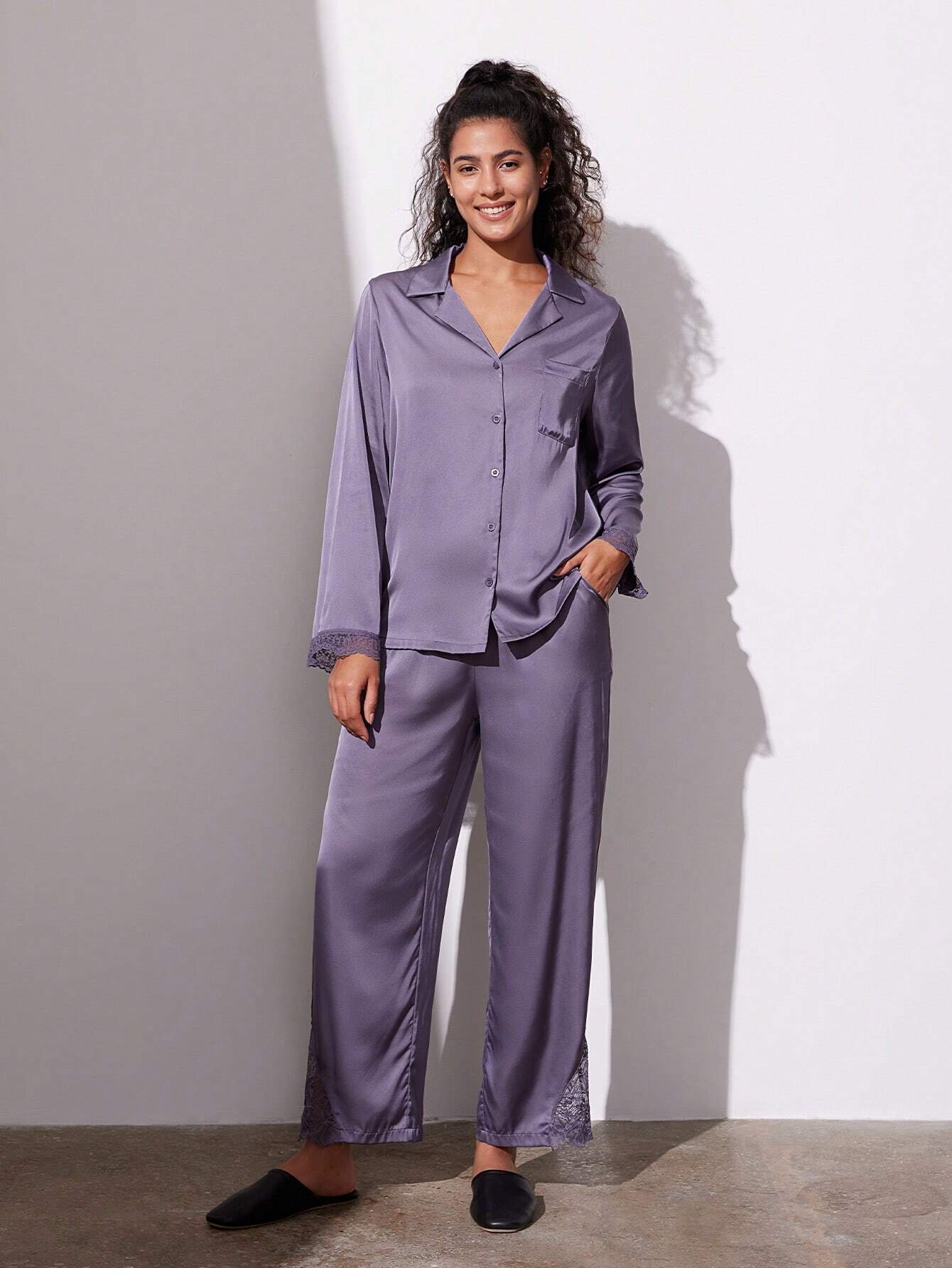 LUVLETTE Christmas Geometric Print Lace Lined Button Up Pajama Set