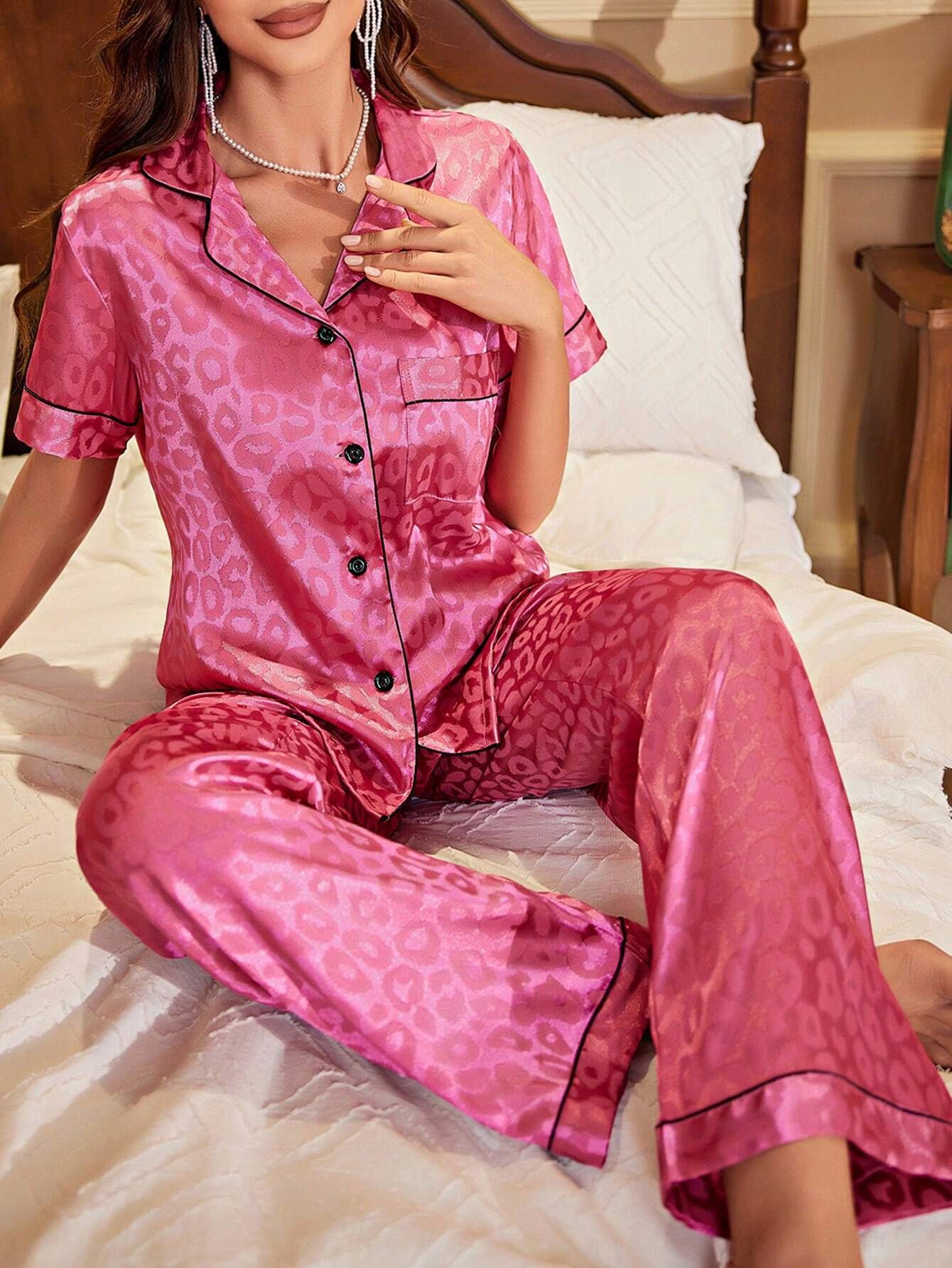 Color Block Leopard Print Jacquard Satin Pyjama Set With Rolled Hem