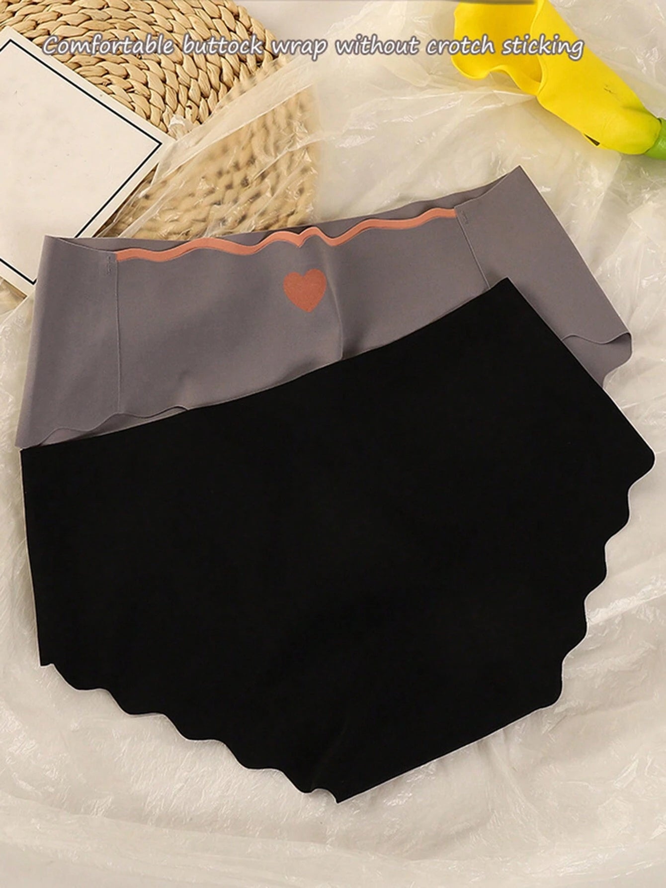 3pcs Women's Sweet Ice Silk Seamless Heart Shaped Trim Breathable Triangle Underwear