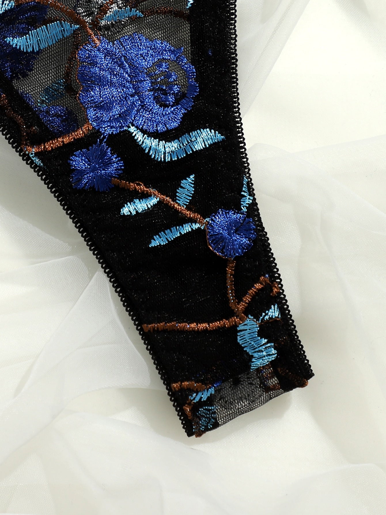 Embroidered Mesh Underwire Lingerie Set