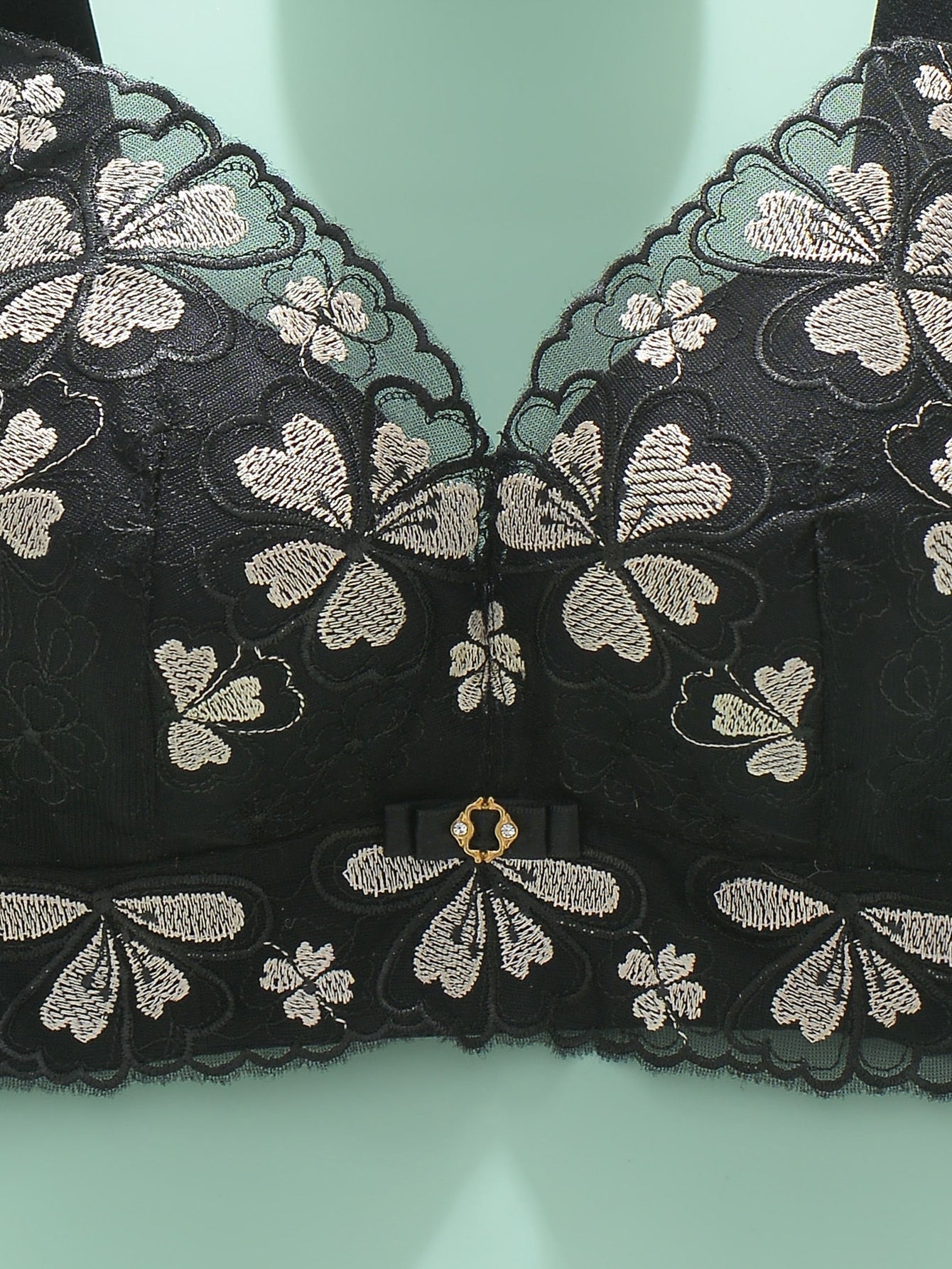 New Women's Underwear Thickened Push-up Embroidery Bra, No Steel Ring Design &amp; Side Gathering, Anti-sagging &amp; Adjustable, Sexy