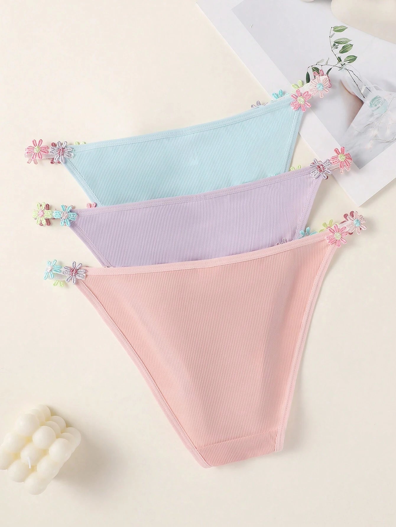 Eraneu 3pcs/Set Women's Floral Embroidery Triangle Panties