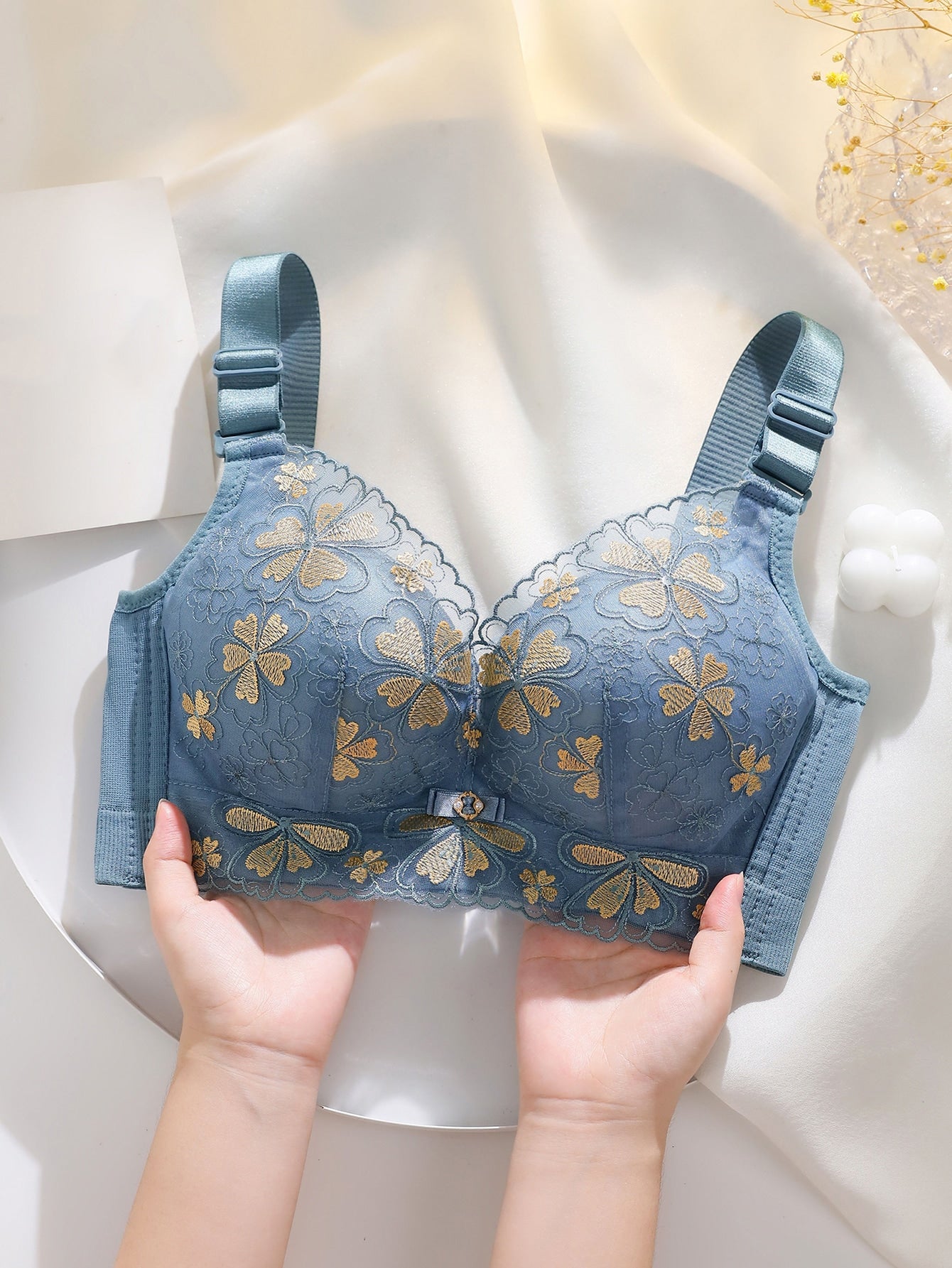 New Women's Underwear Thickened Push-up Embroidery Bra, No Steel Ring Design &amp; Side Gathering, Anti-sagging &amp; Adjustable, Sexy 70B Navy Blue