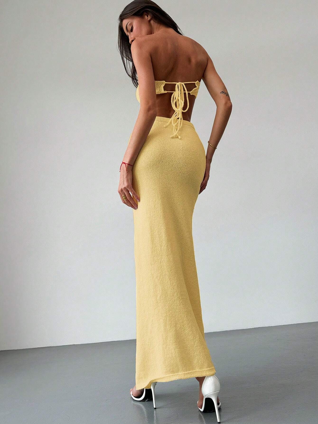 Aloruh 2pcs Women's Apricot Romantic Vacation Off-Shoulder Floral Tube Top And Floral Skirt Set