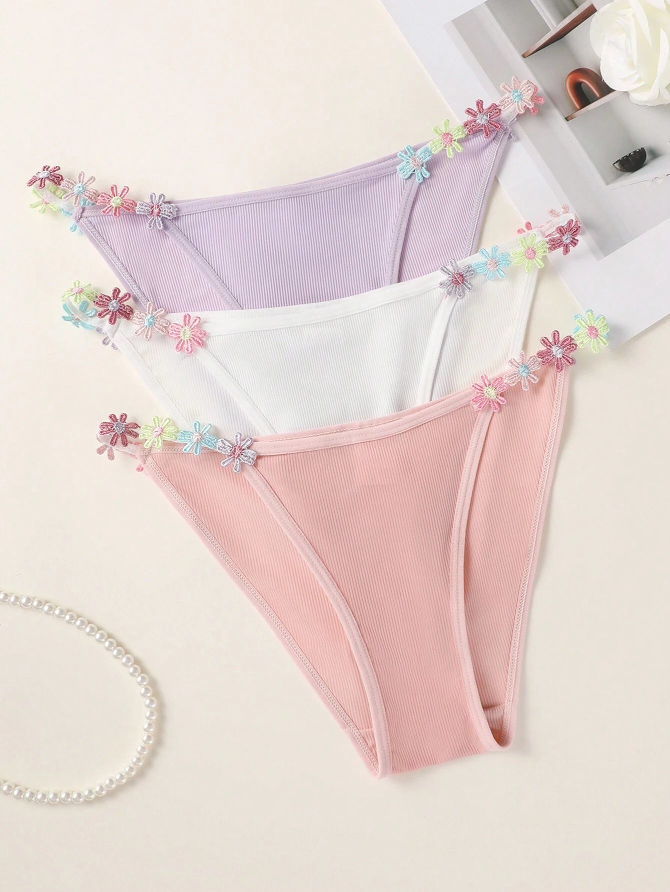Eraneu 3pcs/Set Women's Floral Embroidery Triangle Panties